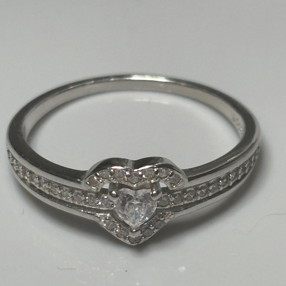 925 Sterling Silver Heart Ring with Cubic Zirconia SZ 5.75
